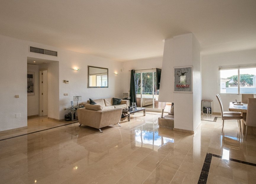 Resale - Apartment - Middle Floor Apartment - Marbella - Cabopino