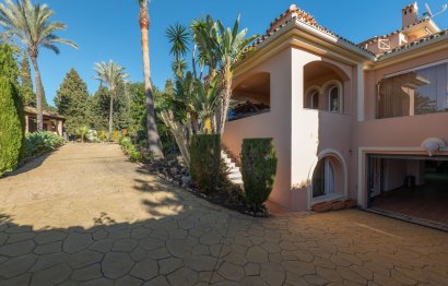 Resale - House - Detached Villa - Marbella - Marbella Centro