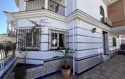 Resale - House - Detached Villa - Fuengirola - Fuengirola Centro