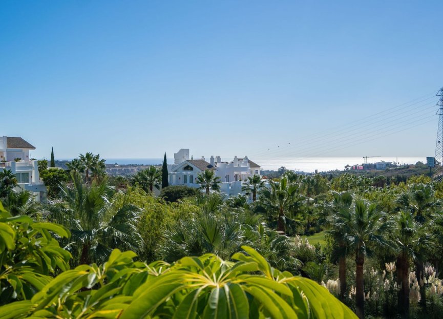 Resale - Apartment - Penthouse - Estepona - Estepona Centro