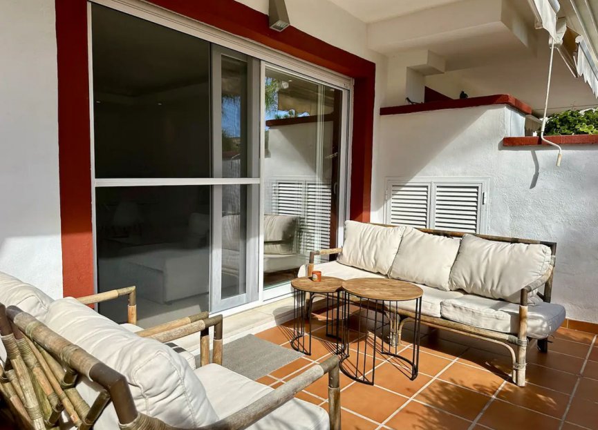 Resale - Apartment - Ground Floor Apartment - Marbella - Elviria