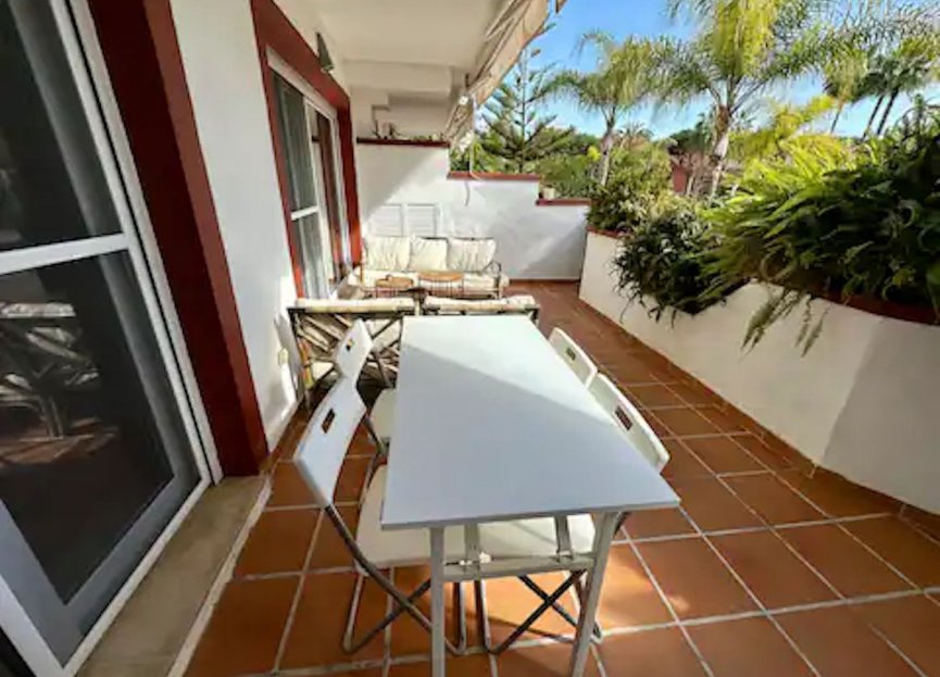 Resale - Apartment - Ground Floor Apartment - Marbella - Elviria