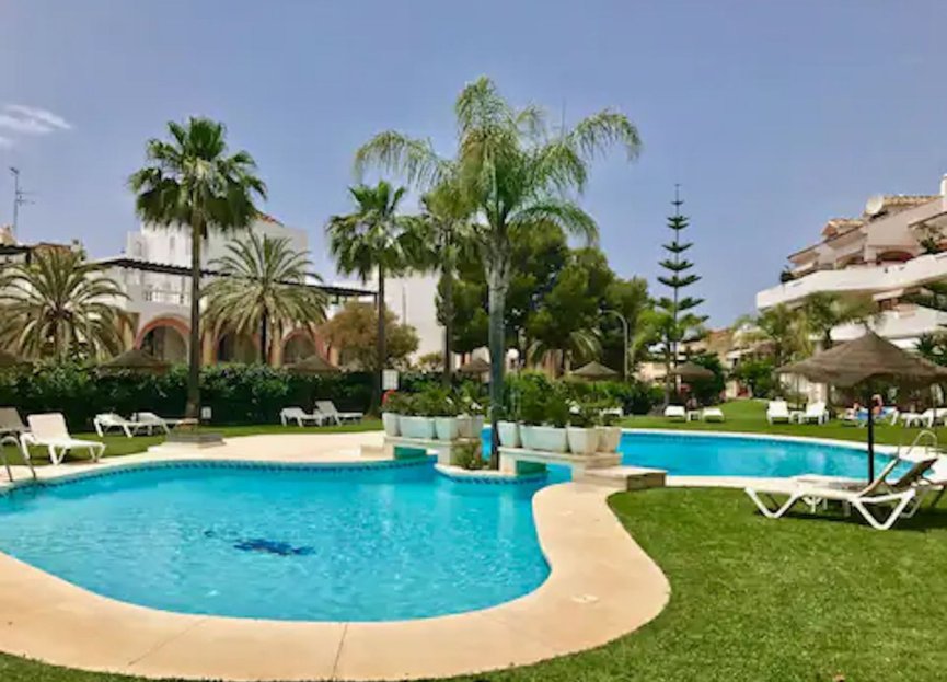 Resale - Apartment - Ground Floor Apartment - Marbella - Elviria