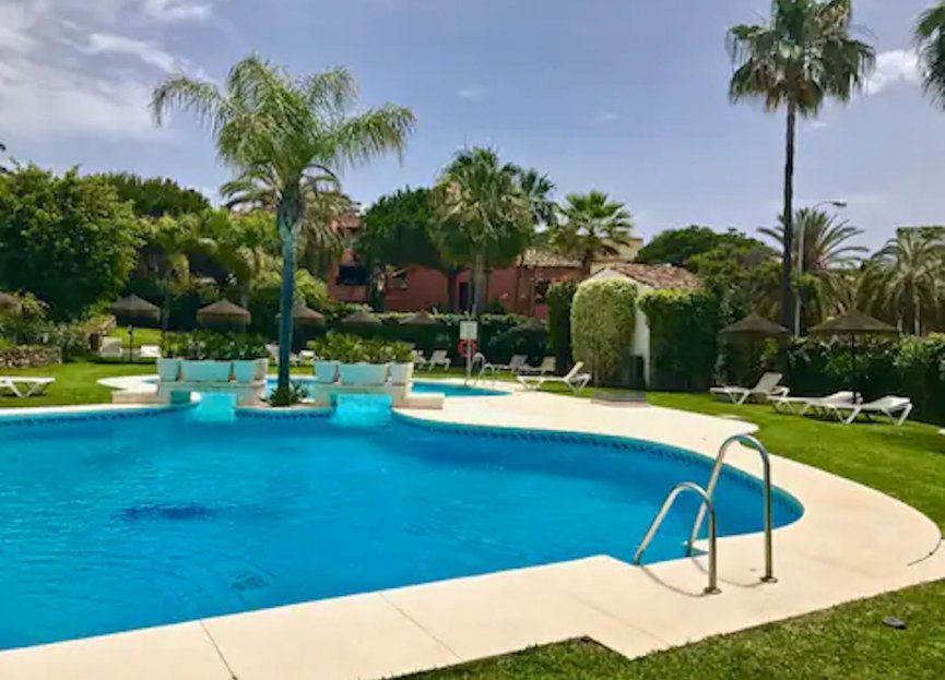 Resale - Apartment - Ground Floor Apartment - Marbella - Elviria