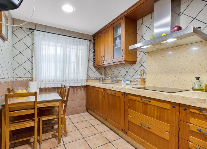 Resale - House - Townhouse - Estepona - Estepona Centro