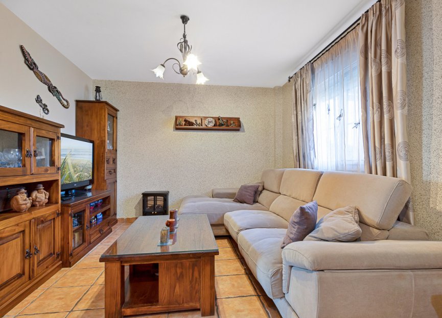 Resale - House - Townhouse - Estepona - Estepona Centro