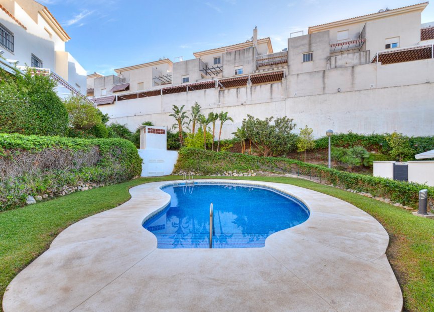 Resale - House - Townhouse - Estepona - Estepona Centro