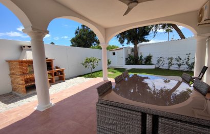 Resale - House - Detached Villa - Estepona - Estepona Centro