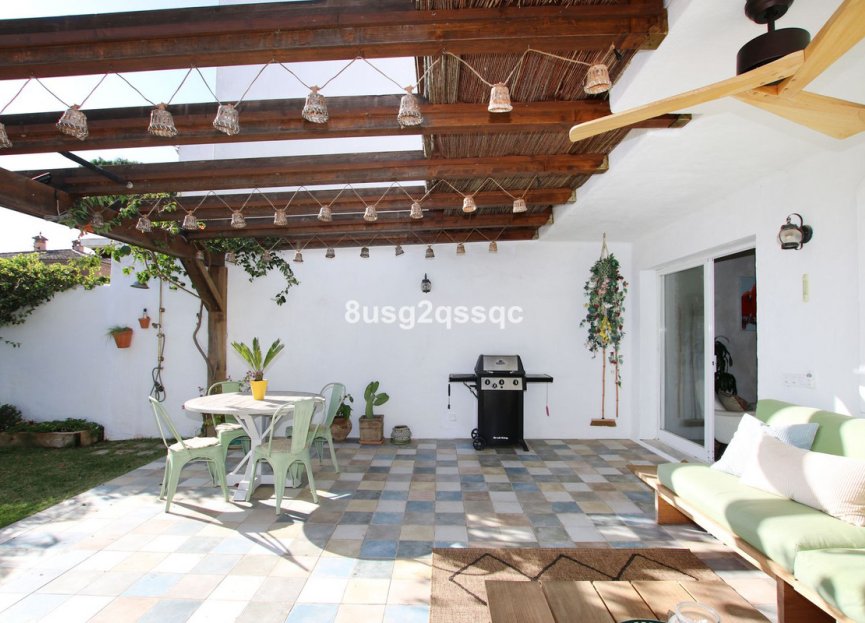 Resale - House - Semi-Detached House - Estepona - Costalita