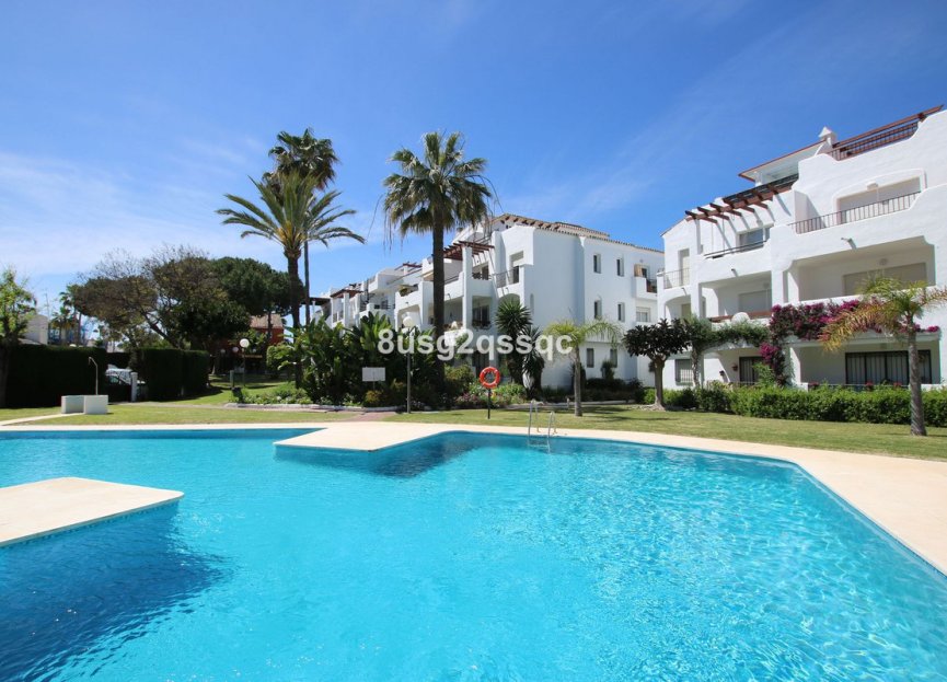 Resale - House - Semi-Detached House - Estepona - Costalita