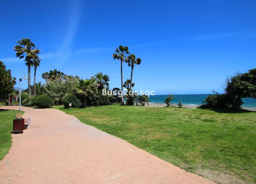 Resale - House - Semi-Detached House - Estepona - Costalita