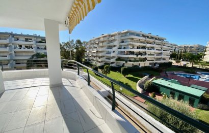 Resale - Apartment - Middle Floor Apartment - Marbella - Guadalmina Alta