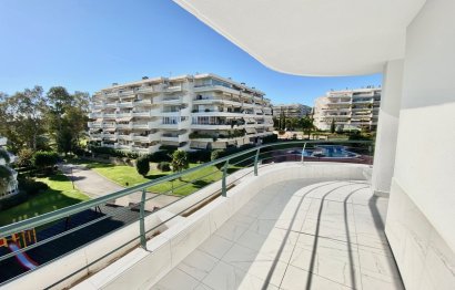 Resale - Apartment - Middle Floor Apartment - Marbella - Guadalmina Alta