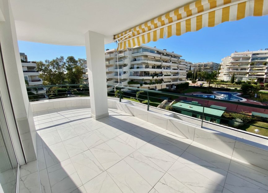 Resale - Apartment - Middle Floor Apartment - Marbella - Guadalmina Alta