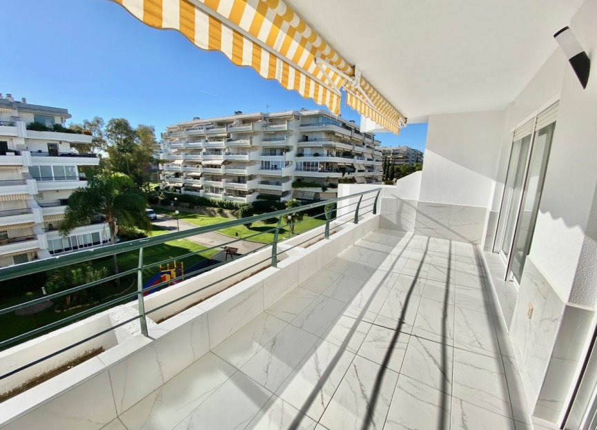 Resale - Apartment - Middle Floor Apartment - Marbella - Guadalmina Alta