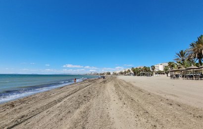 Resale - Apartment - Middle Floor Apartment - Estepona - Estepona Centro