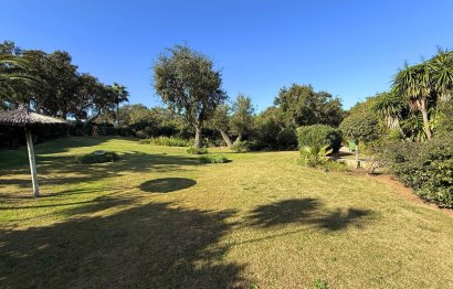 Resale - House - Detached Villa - Sotogrande