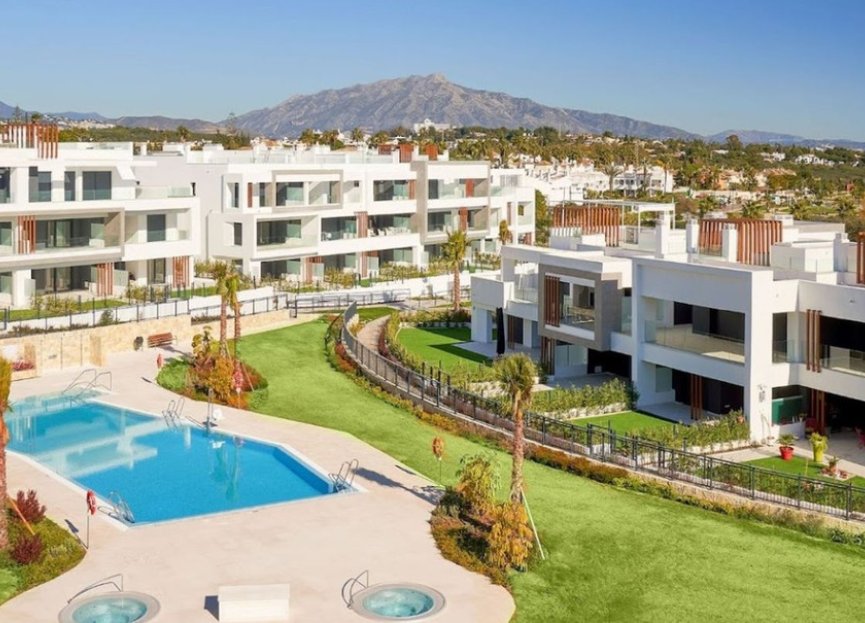 Resale - Apartment - Middle Floor Apartment - Estepona - New Golden Mile