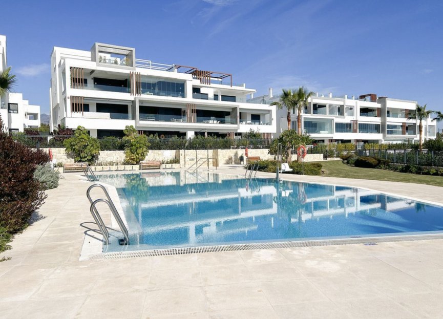 Resale - Apartment - Middle Floor Apartment - Estepona - New Golden Mile