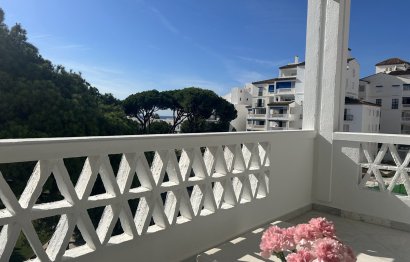 Resale - Apartment - Middle Floor Apartment - Marbella - Puerto Banús