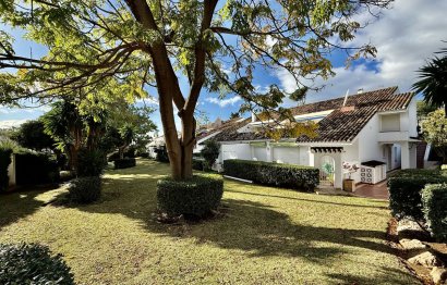 Resale - House - Semi-Detached House - Marbella - Nueva Andalucia