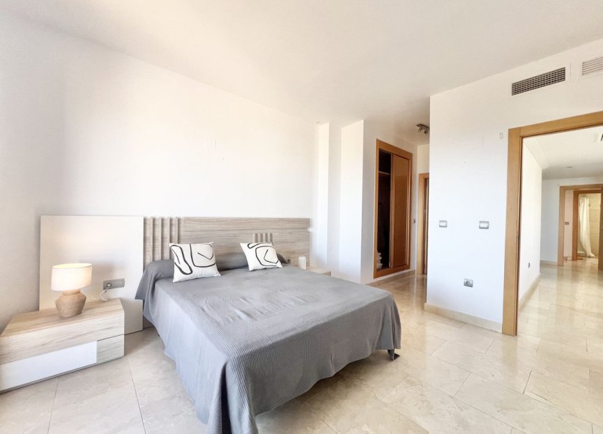 Resale - Apartment - Penthouse - Estepona - New Golden Mile