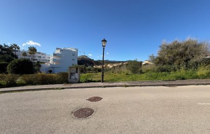 Reventa - Plot - Land - Estepona - Estepona Centro