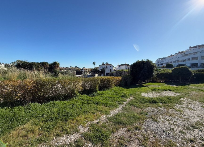 Reventa - Plot - Land - Estepona - Estepona Centro