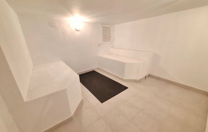 Reventa - House - Detached Villa - Marbella - Nueva Andalucia