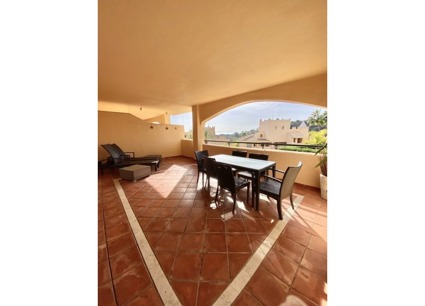 Resale - Apartment - Middle Floor Apartment - Marbella - Elviria