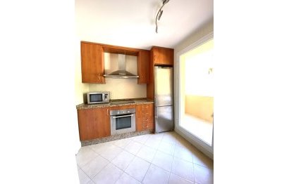 Resale - Apartment - Middle Floor Apartment - Marbella - Elviria