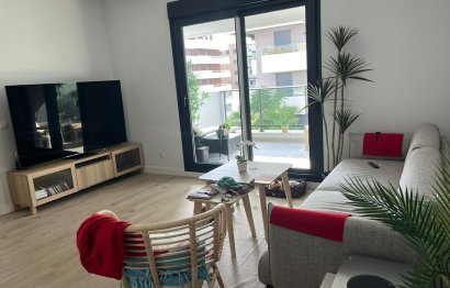 Resale - Apartment - Middle Floor Apartment - Estepona - Estepona Centro