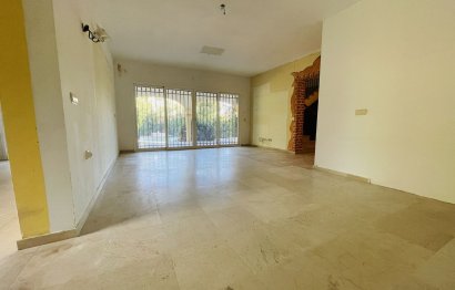 Resale - House - Detached Villa - Marbella - Guadalmina Alta