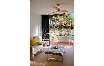 Resale - Apartment - Ground Floor Apartment - Marbella - Elviria