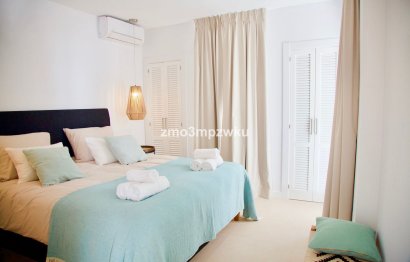 Resale - Apartment - Ground Floor Apartment - Marbella - Elviria