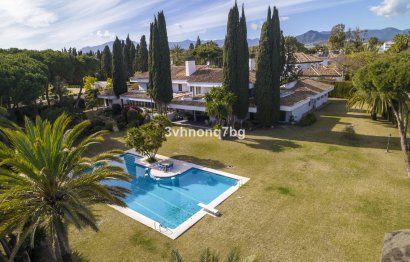 Resale - House - Detached Villa - Marbella - Guadalmina Baja