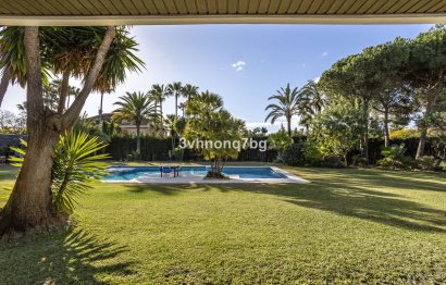 Resale - House - Detached Villa - Marbella - Guadalmina Baja