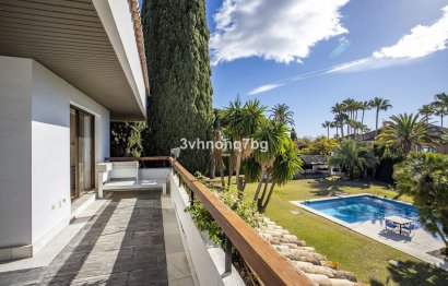 Resale - House - Detached Villa - Marbella - Guadalmina Baja