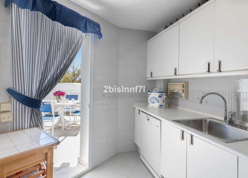 Resale - Apartment - Top Floor Apartment - Marbella - Elviria