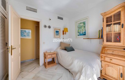 Resale - Apartment - Top Floor Apartment - Marbella - Elviria