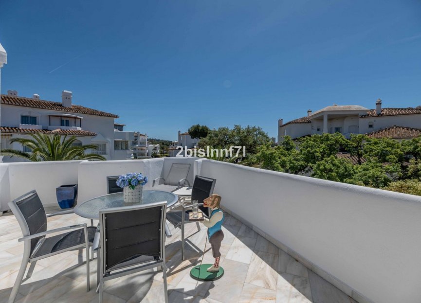 Resale - Apartment - Top Floor Apartment - Marbella - Elviria