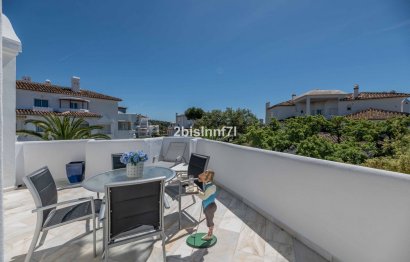 Resale - Apartment - Top Floor Apartment - Marbella - Elviria