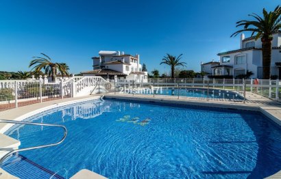 Resale - Apartment - Top Floor Apartment - Marbella - Elviria