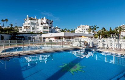 Resale - Apartment - Top Floor Apartment - Marbella - Elviria