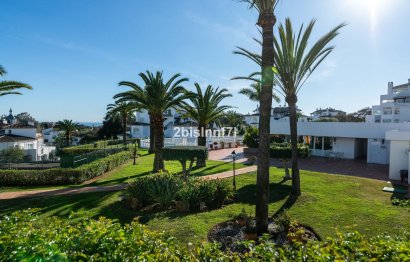 Resale - Apartment - Top Floor Apartment - Marbella - Elviria