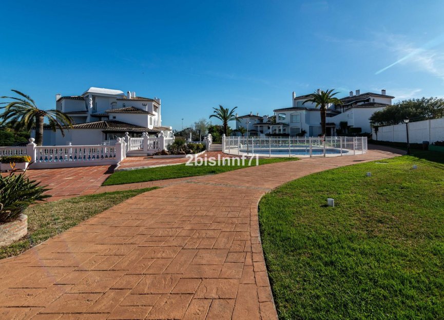 Resale - Apartment - Top Floor Apartment - Marbella - Elviria