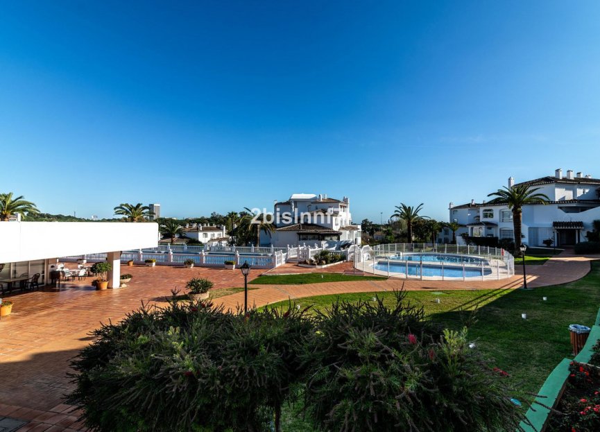 Resale - Apartment - Top Floor Apartment - Marbella - Elviria