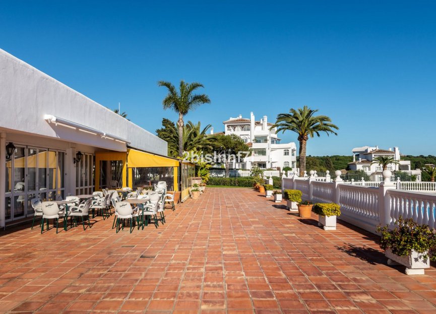 Resale - Apartment - Top Floor Apartment - Marbella - Elviria