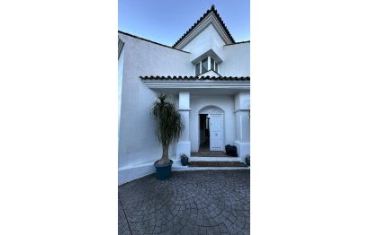 Resale - House - Detached Villa - Marbella - Nueva Andalucia