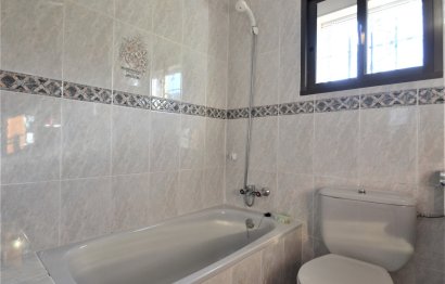 Reventa - House - Detached Villa - Estepona - Estepona Centro